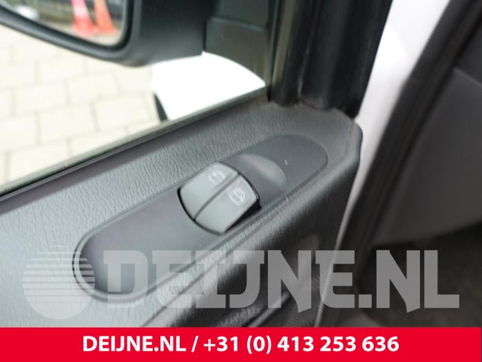 Mercedes Vito Electric window switch O277227