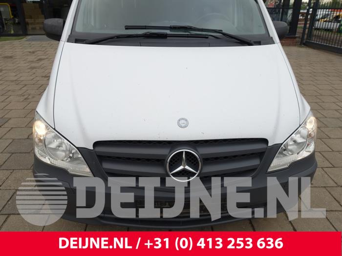 Mercedes Vito Motorhaube O277238