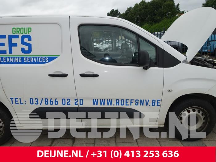 Toyota Pro-Ace City Tür 2-türig rechts O277325