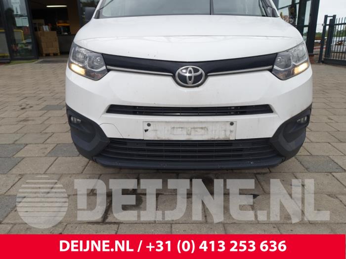 Toyota Pro-Ace City Front end, complete O277341