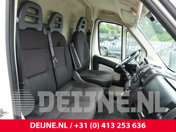 Citroen Jumper Bank rechts-voor O277388