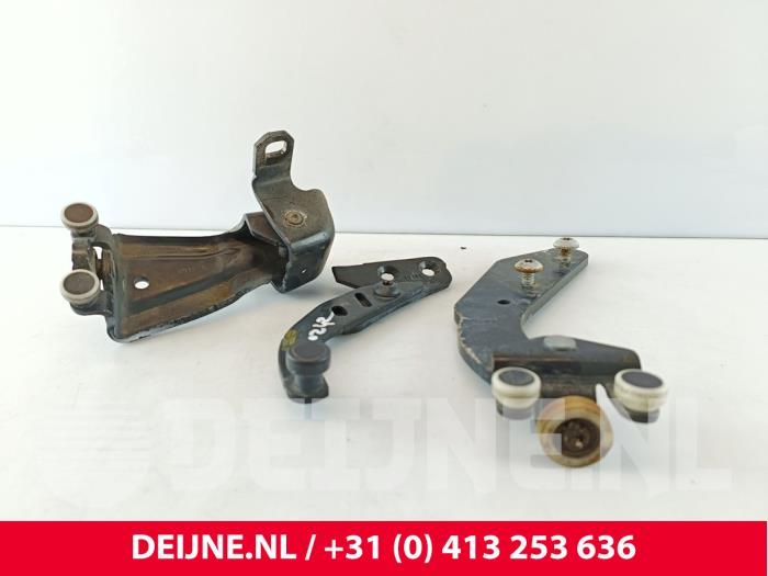 Mercedes Vito Sliding door roller, right O277430