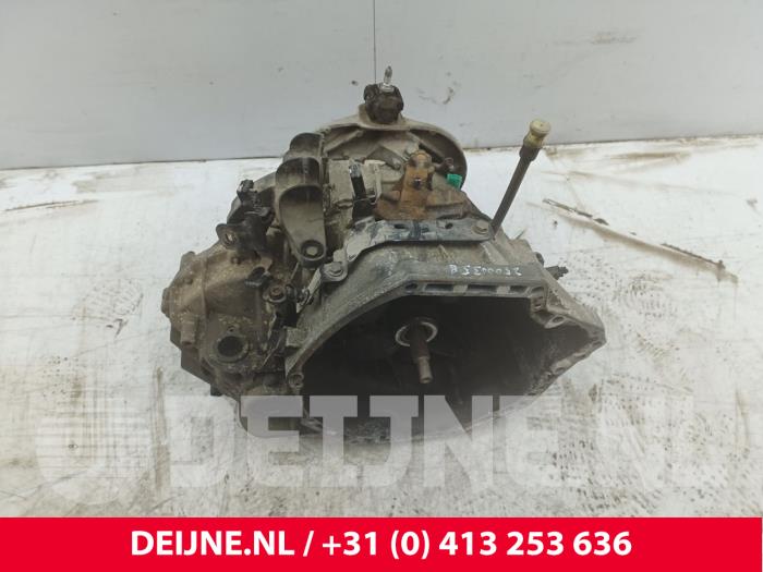 Opel Vivaro Getriebe O277444