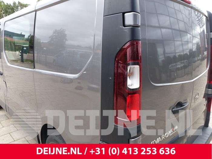 Opel Vivaro Rücklicht links O277457