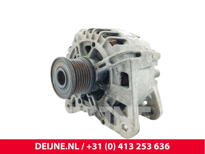 Gebruikte Dynamo Opel Vivaro 1.6 CDTI 115 Prijs € 127,05 Inclusief btw aangeboden door van Deijne Onderdelen Uden B.V.