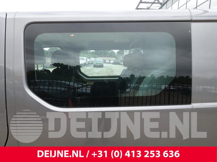 Opel Vivaro Zusätzliches Fenster 2-türig links hinten O277472