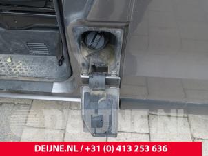 Opel Vivaro Tankklappe O277495 foto 2