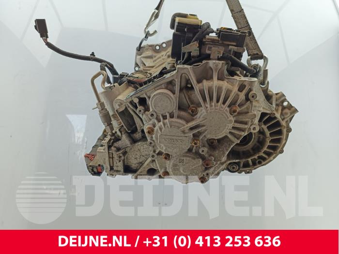 Gebruikte Automaatbak Volvo XC40 (XZ) 1.5 T5 Plug-in Hybrid 16V Prijs € 3.100,00 Margeregeling aangeboden door van Deijne Onderdelen Uden B.V.