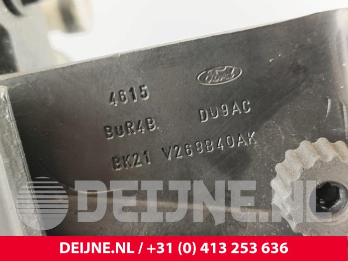 Schuifdeurrol rechts van een Ford Transit Custom 2.2 TDCi 16V 2016