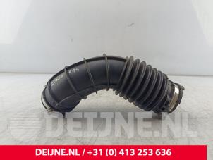 Gebruikte Luchtinlaat slang Ford Transit Custom 2.0 EcoBlue 110 Prijs € 36,30 Inclusief btw aangeboden door van Deijne Onderdelen Uden B.V.