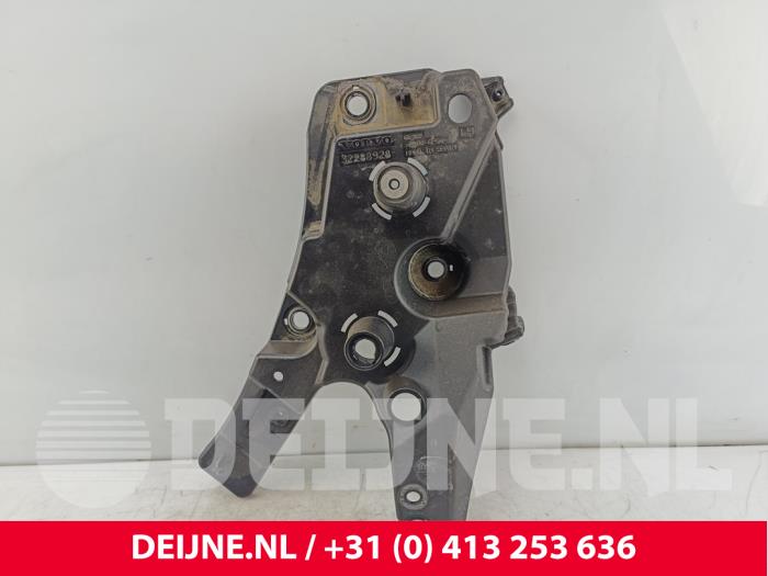 Volvo XC60 Bildschirmträger vorne links O277792