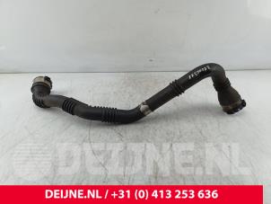 Gebruikte Intercooler Slang Mercedes Citan (415.6) 1.5 109 CDI Prijs € 42,35 Inclusief btw aangeboden door van Deijne Onderdelen Uden B.V.