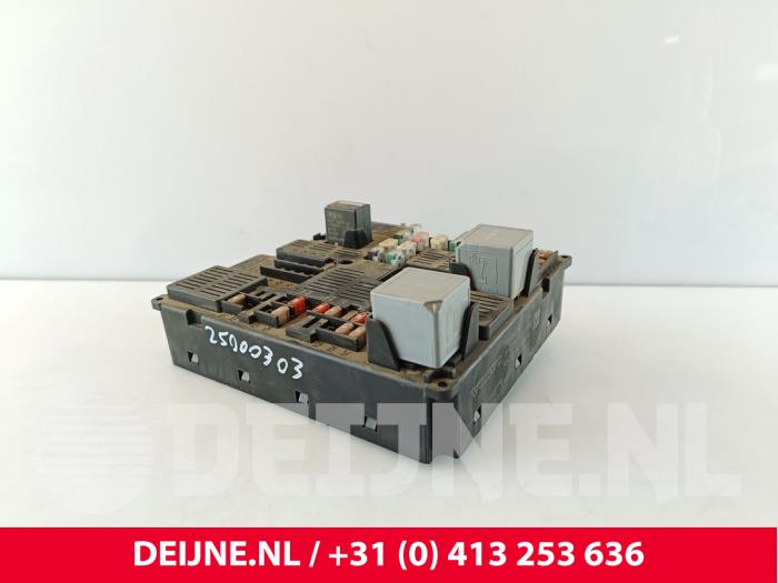 Volvo XC90 Fuse box O277867
