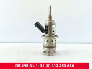 Gebruikte Adblue injector Mercedes Sprinter 3,5t (907.6/910.6) 319 CDI 3.0 V6 24V RWD Prijs € 169,40 Inclusief btw aangeboden door van Deijne Onderdelen Uden B.V.