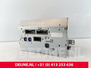 Gebruikte Bedieningspaneel Multi Media Volvo XC90 II 2.0 T8 16V Twin Engine AWD Prijs € 650,00 Margeregeling aangeboden door van Deijne Onderdelen Uden B.V.