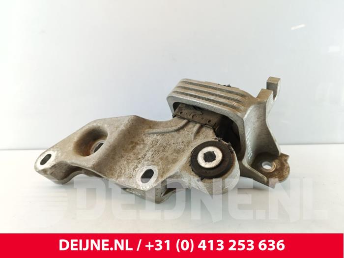 Gebruikte Motorrubber Mercedes Vito (447.6) eVito 41/60/66 kWh Prijs € 30,25 Inclusief btw aangeboden door van Deijne Onderdelen Uden B.V.
