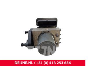 Mercedes eVito ABS Pumpe O278027 foto 2