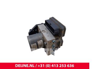 Mercedes eVito ABS Pumpe O278027 foto 3