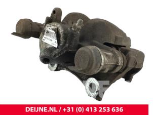Mercedes eVito Remklauw (Tang) links-achter O278049 foto 2