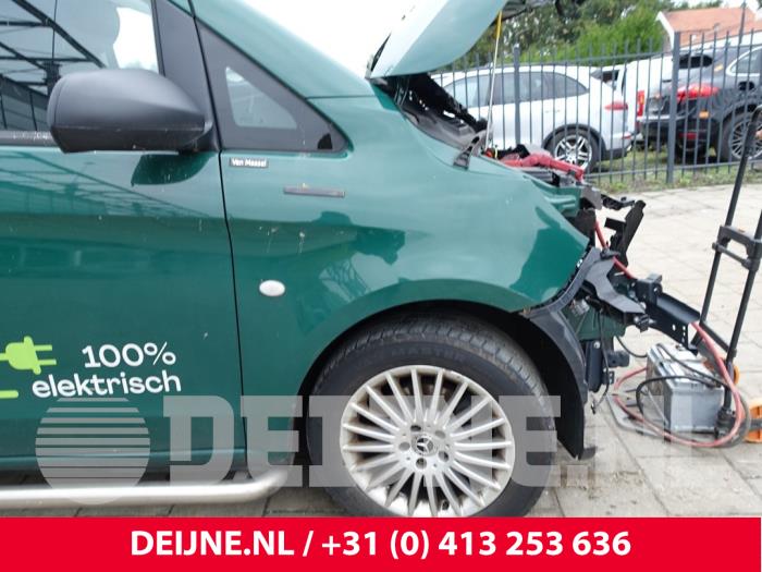 Mercedes eVito Kotflügel rechts vorne O278054