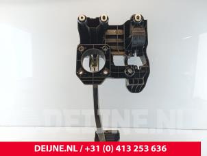 Volkswagen Crafter Rempedaal O278014 foto 2