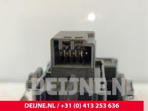 Volvo C40 Electric window switch O278086 photo 3