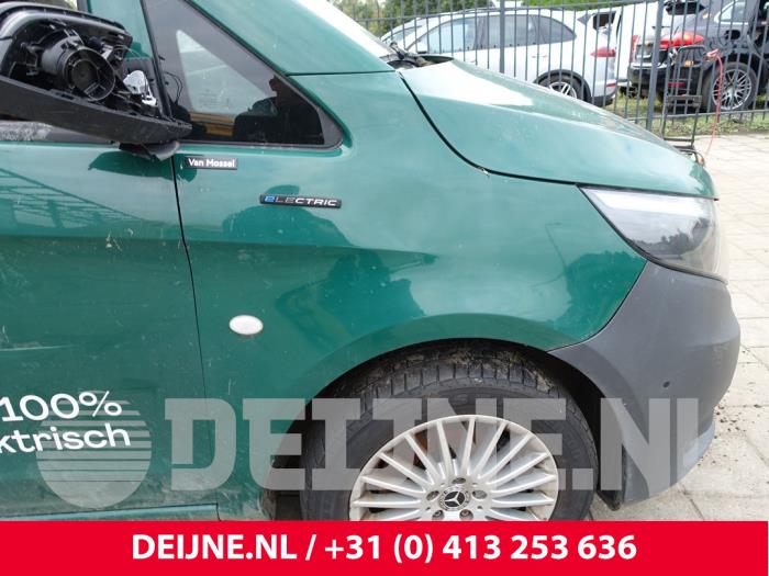 Mercedes eVito Kotflügel rechts vorne O278168