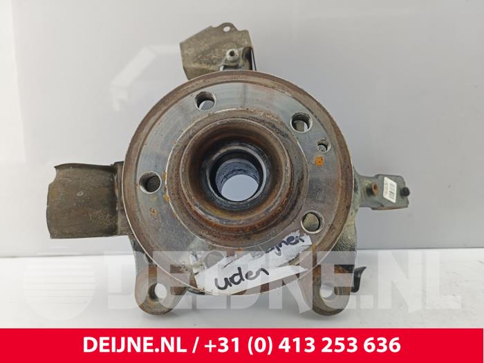 Mercedes eVito Achsschenkel rechts vorne O278156