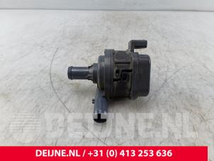 Volvo XC60 Extra waterpomp O278176 foto 3