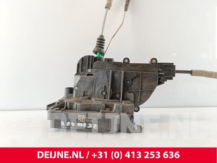 Mercedes eVito Türschlossmechanik 2-türig rechts O278180