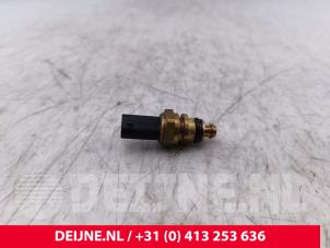 Gebruikte Temperatuursensor Motor Volvo XC60 II (UZ) 2.0 B4 16V Mild Hybrid AWD Prijs € 20,00 Margeregeling aangeboden door van Deijne Onderdelen Uden B.V.