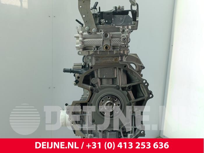Motor van een Ford Transit 2.0 TDCi 16V Eco Blue 105 2023