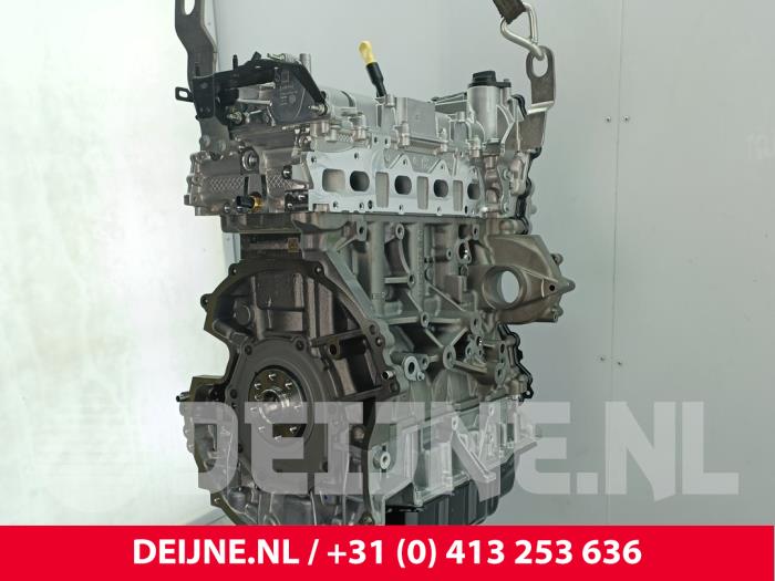Motor van een Ford Transit 2.0 TDCi 16V Eco Blue 105 2023