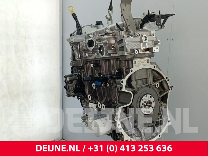 Motor van een Ford Transit 2.0 TDCi 16V Eco Blue 105 2023
