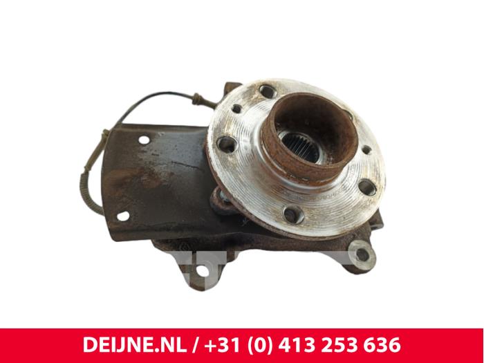 Nissan Primastar Achsschenkel rechts vorne O278257