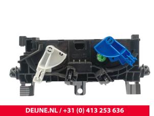 Nissan Primastar Heizung Bedienpaneel O278259 foto 3