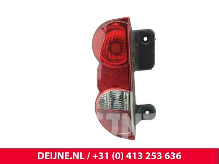 Nissan NV200 Achterlicht links O278533