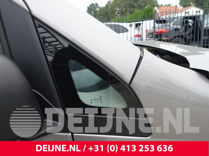 Nissan NV200 Quarter light, front right O278547
