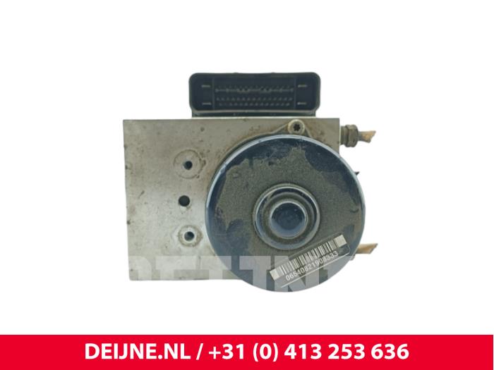 ABS Pomp van een Volvo S80 (TR/TS) 2.9 T6 24V 2003