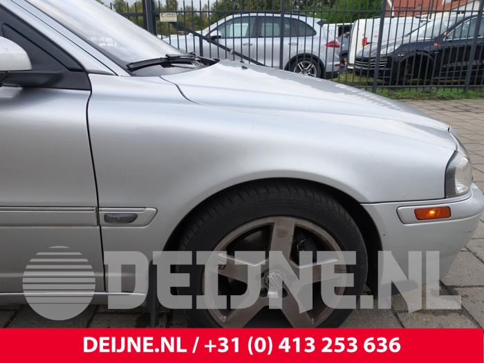 Volvo S80 Kotflügel rechts vorne O278633