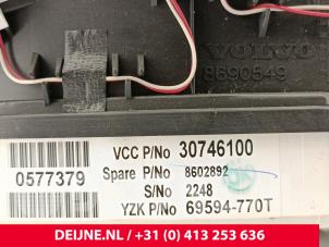 Volvo S60 Odometer KM O278700 photo 3