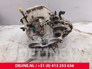 Nissan NV300 Gearbox O278763 photo 3
