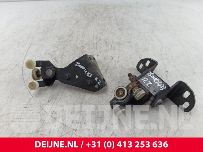 Volkswagen Crafter Schiebetürrolle rechts O278768