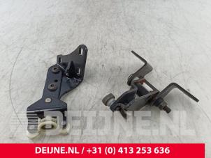 Volkswagen Crafter Sliding door roller, right O278768 photo 3