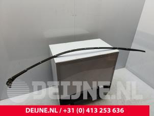 Porsche Taycan Roof strip, right O278788 photo 2