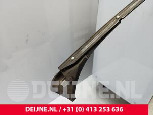 Porsche Taycan Roof strip, right O278788 photo 3