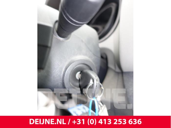 Nissan NV300 Zündschloss+Schlüssel O278821