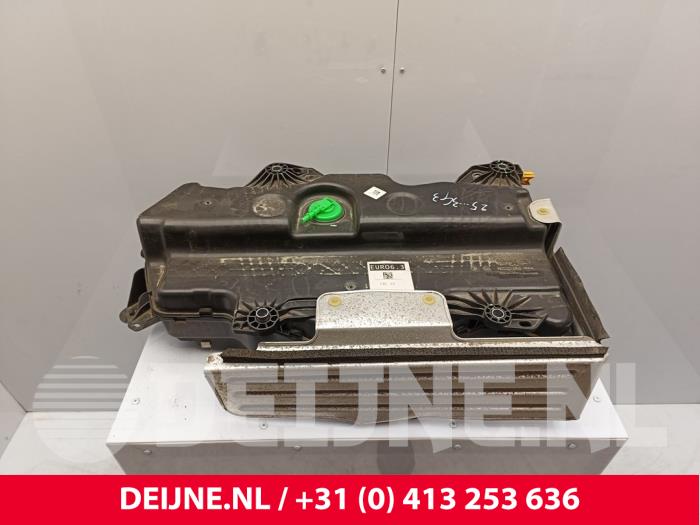 Gebruikte Tank adblue Citroen Jumper (U9) 2.2 Blue HDi 140 Prijs € 435,60 Inclusief btw aangeboden door van Deijne Onderdelen Uden B.V.