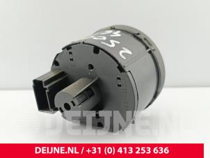 Volkswagen Caddy Light switch O279047 photo 2