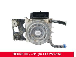Opel Vivaro ABS Pumpe O279095 foto 3
